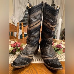 Corral A3355 size 8M